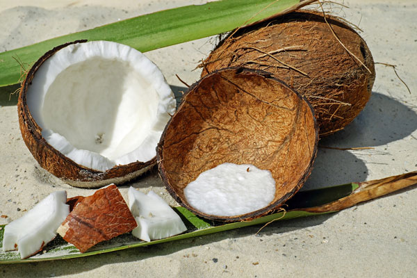 Aceite de Coco Virgen Extra un multiusos en la cosmética natural